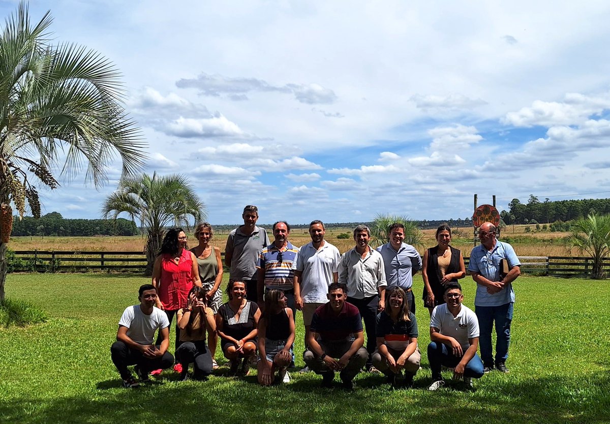 #Turismo | ☀️ Se realizó una reunión con los referentes de turismo de la Región Tierra de Palmares en La Aurora del Palmar de la cual participaron el Secretario de Turismo y Cultura Federico Escher y el representante de Termas Colón Sebastián García.

colon.gov.ar/se-reunieron-l…