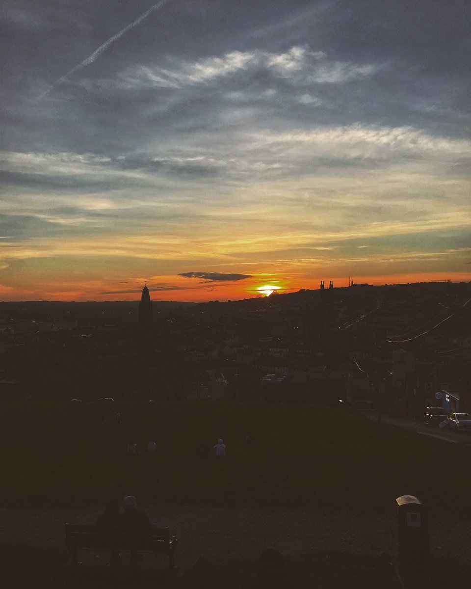 SineadBarry77's tweet photo. Last nightโs Sunset ๐ #sunset #dusk #sundown #sun #sky #bellsfield #shandon #northcathedral #church #light #iphoneography #filter #snapseed #corkcity #cork #ireland @corkbeo @pure_cork @yaycork @CorkDaily @LovingCork @CravingCork https://t.co/58VUqc5jhJ