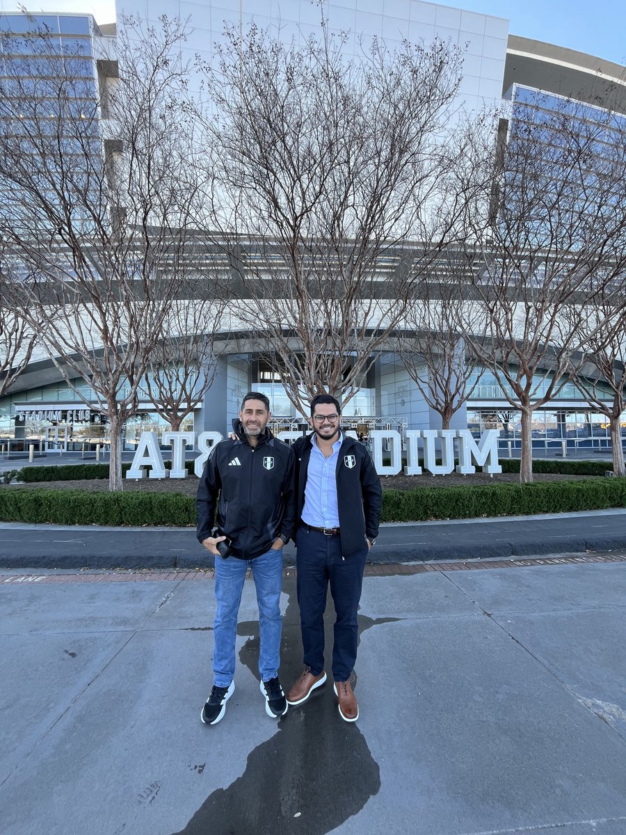 🔛 𝗢𝗽𝗲𝗿𝗮𝘁𝗶𝘃𝗼 𝗖𝗼𝗽𝗮 𝗔𝗺𝗲́𝗿𝗶𝗰𝗮 🔛 

Franco Navarro, Gerente de Selecciones, y Sebastián Avellino, Preparador Físico, inspeccionaron las sedes donde #LaBicolor 🇵🇪 disputará el certamen continental en junio. 

📎 tinyurl.com/6n3f77p2

#UnSentimientoQueNosUne