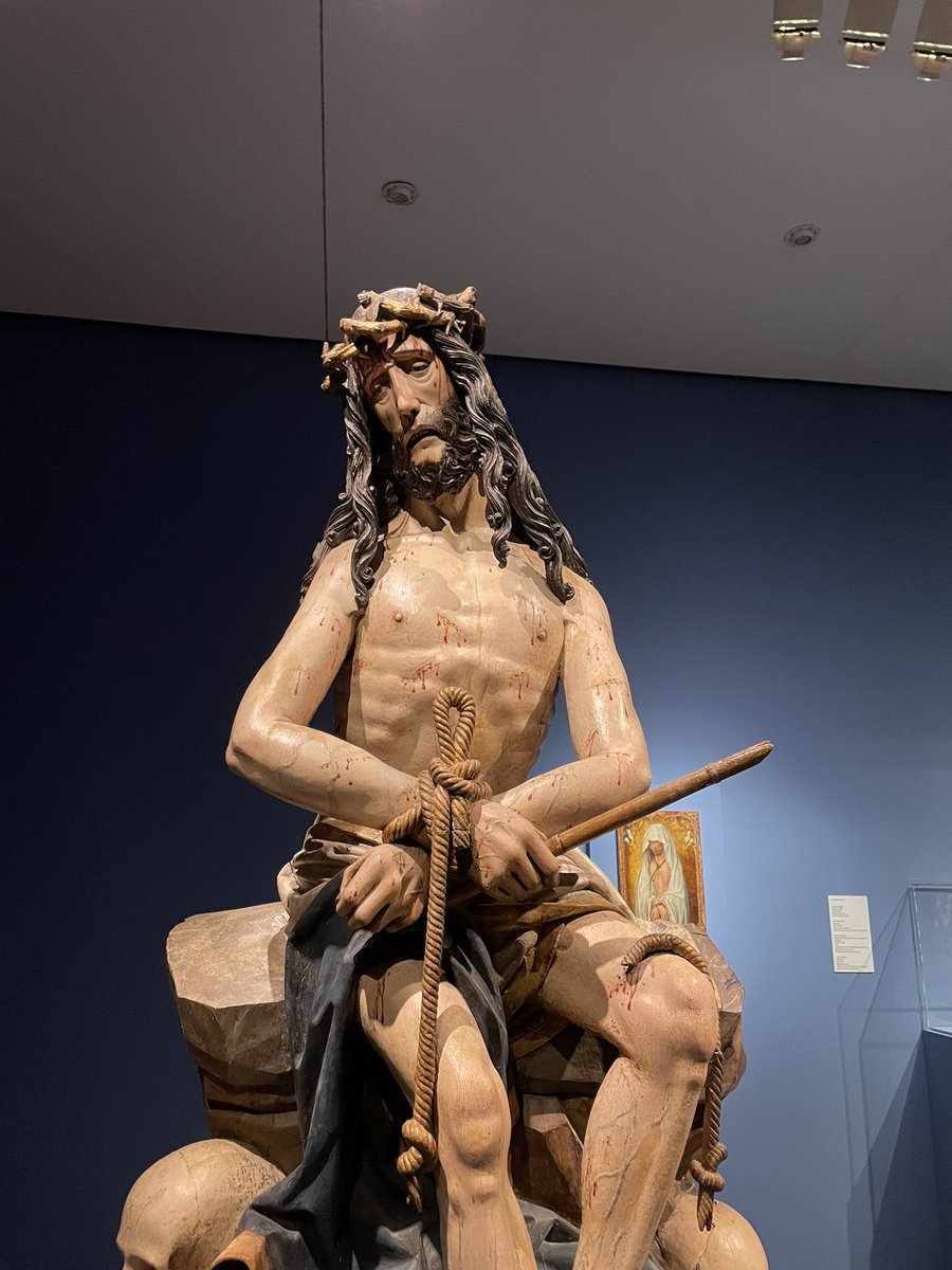 JaraaMartin's tweet photo. En el museo de escultura de Valladolid podemos encontrar Jesucristos en diferentes situaciones. #EUMZA #DCCSS https://t.co/SQxXOyDWd0