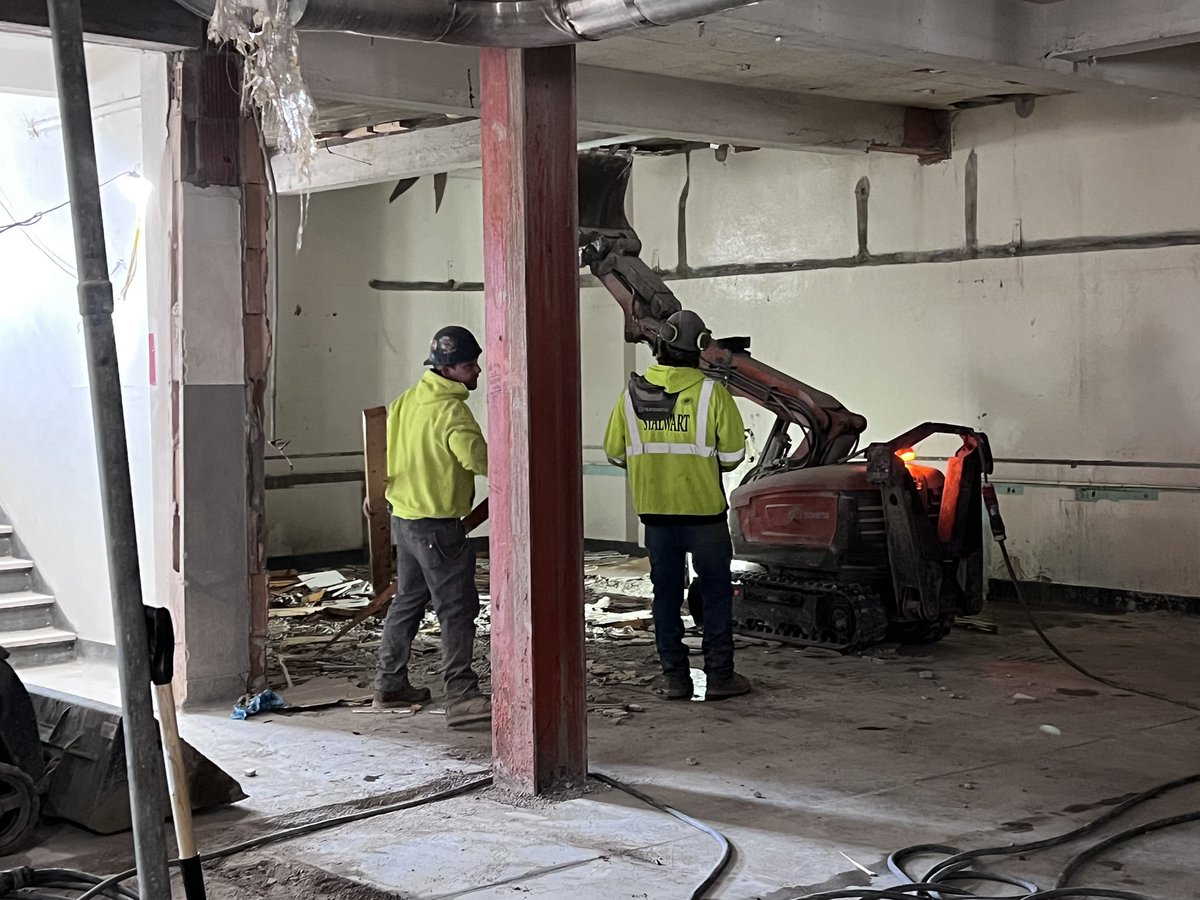 MagdalenLindebe's tweet image. Really exciting to see the progress on renovation of the @CornellCALS Plant Science Building! Looking forward to modern facilities in our historic building