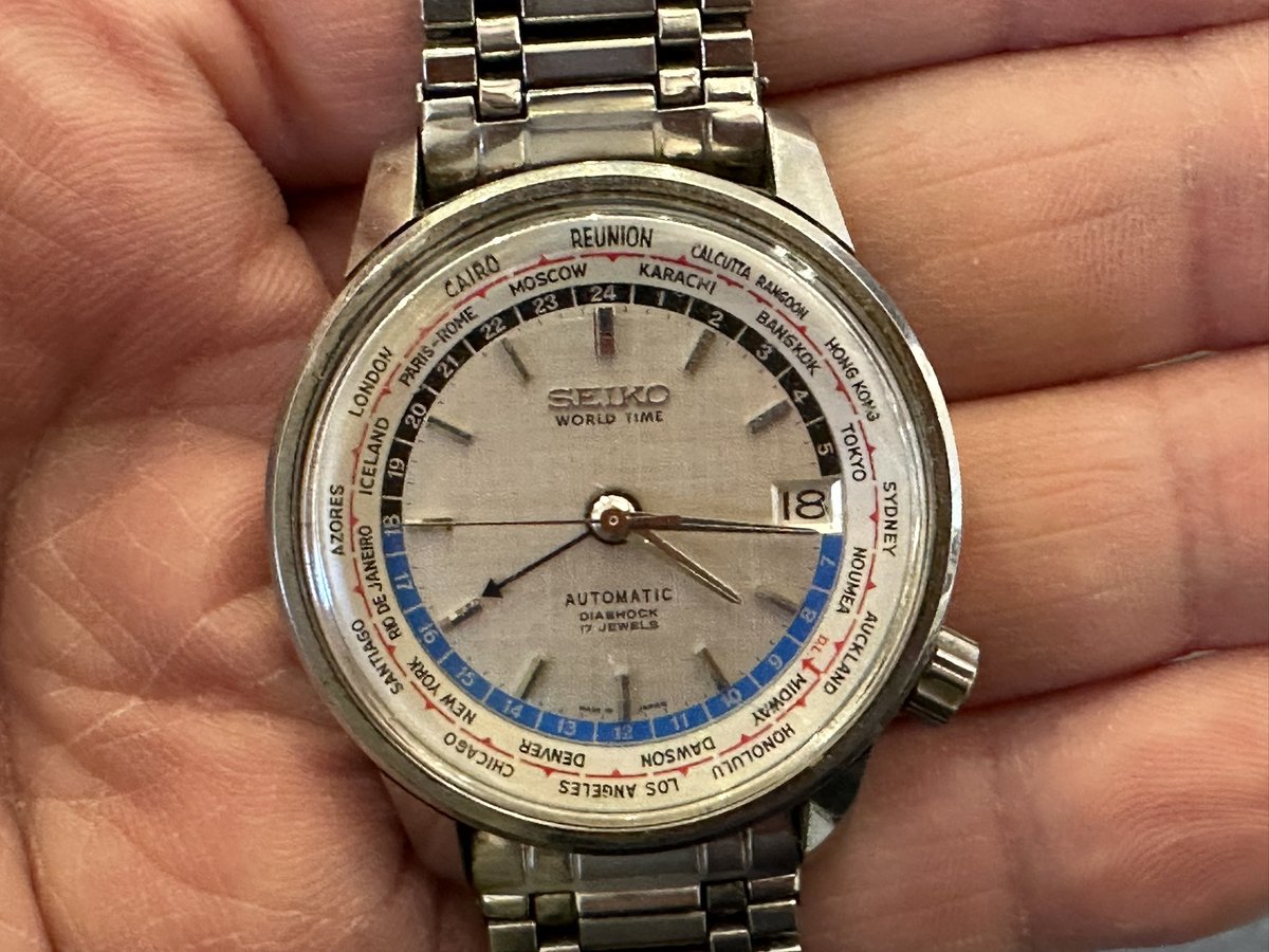 CharterhouseAV's tweet photo. Some cracking watches coming in for our specialist watch auction on 3rd April.
Further entries invited. https://t.co/CJRN9RCpNf