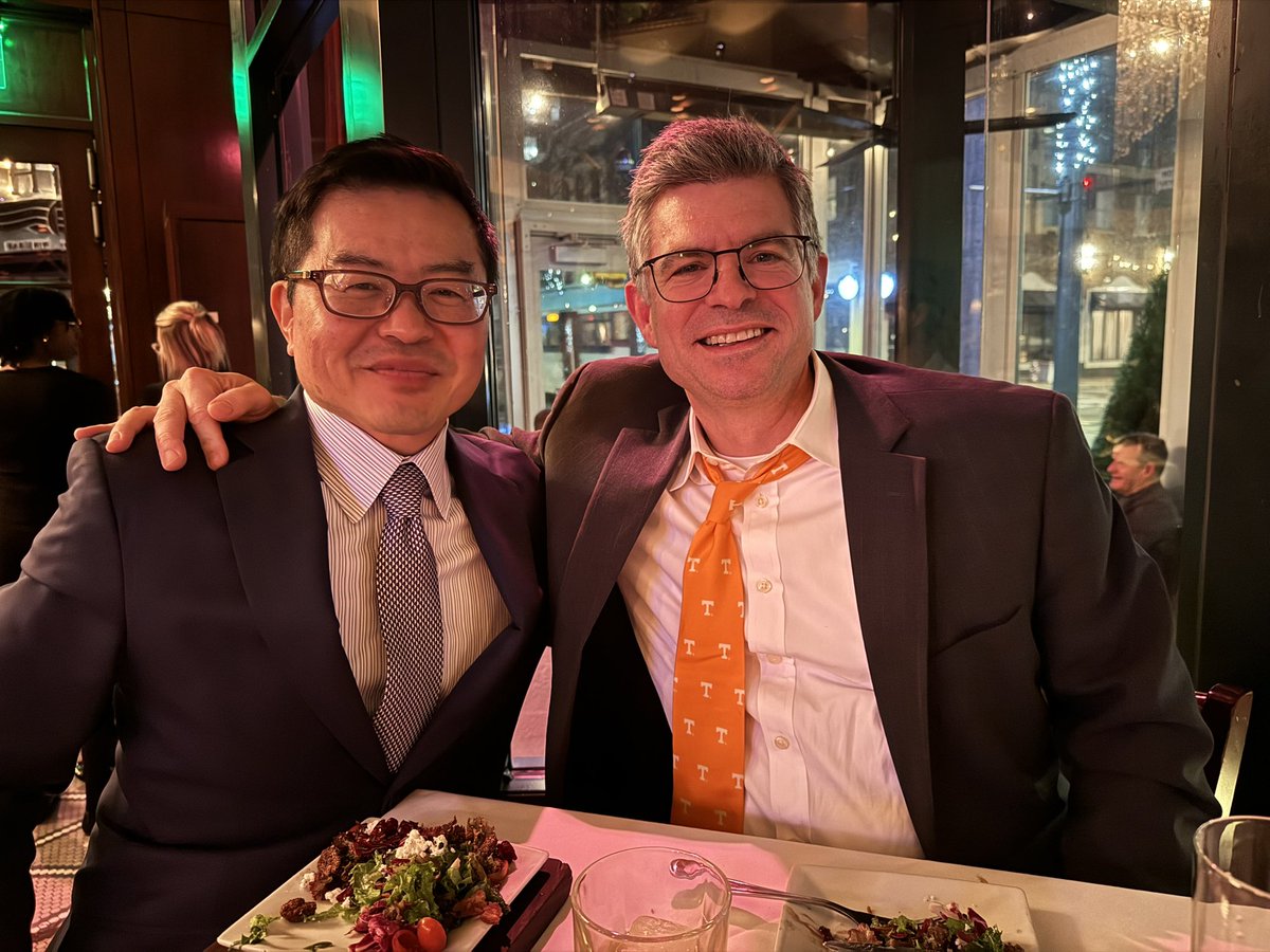 Love the Methodist Blue and the Univ of Tennessee Orange!  Great to see you Boyd and thanks for the invite to talk to your Dept!  <a href="/HMethodistOTO/">Houston Methodist ENT and Residency Program</a> <a href="/uthscent/">UTHSCENT</a>
