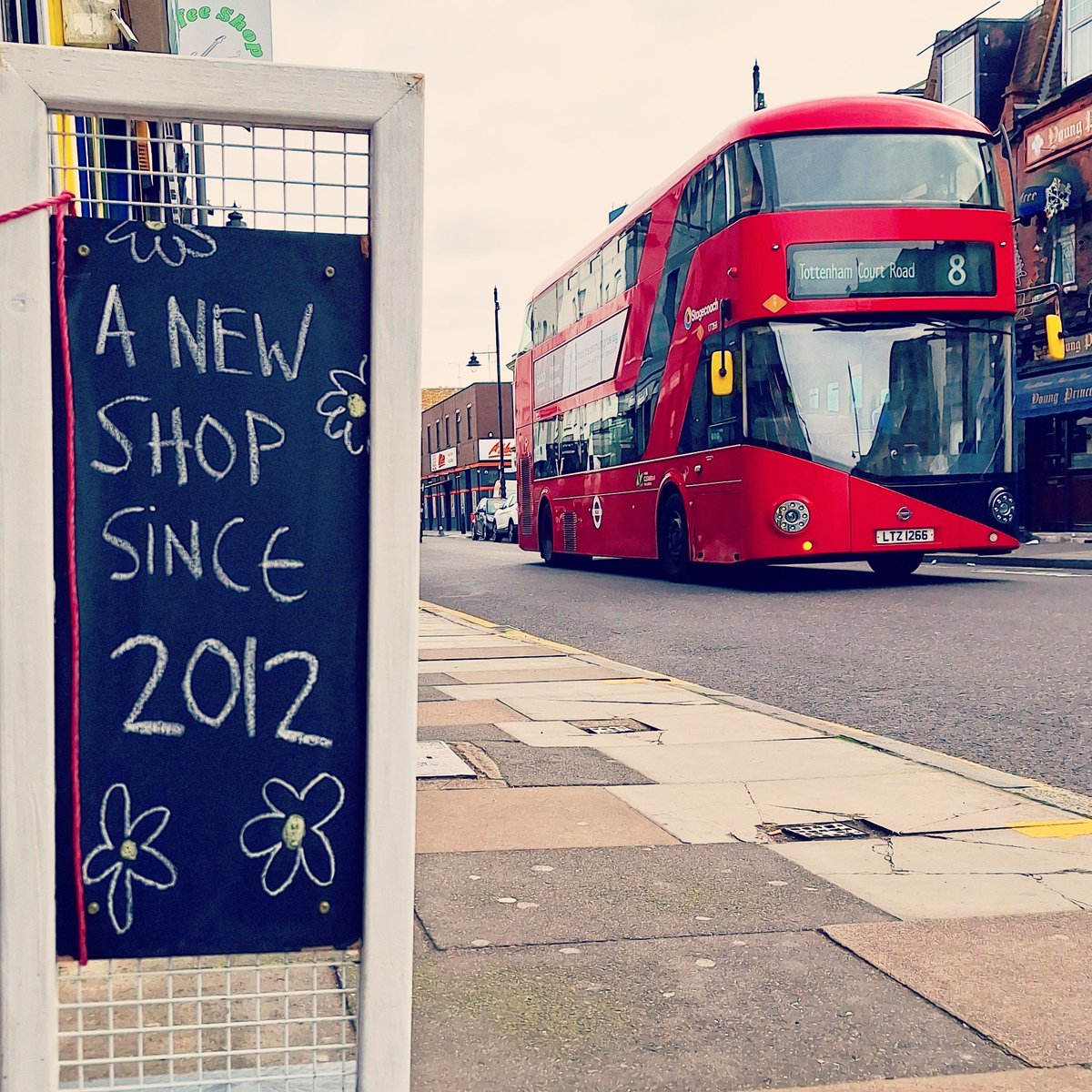 Recently opened since 2012 🔮💥👵🌿🩷
#romanroad #romanroadmarket #eastlondon #towerhamlets #shoplocal
instagram.com/p/C32Vc2DIp3b/…