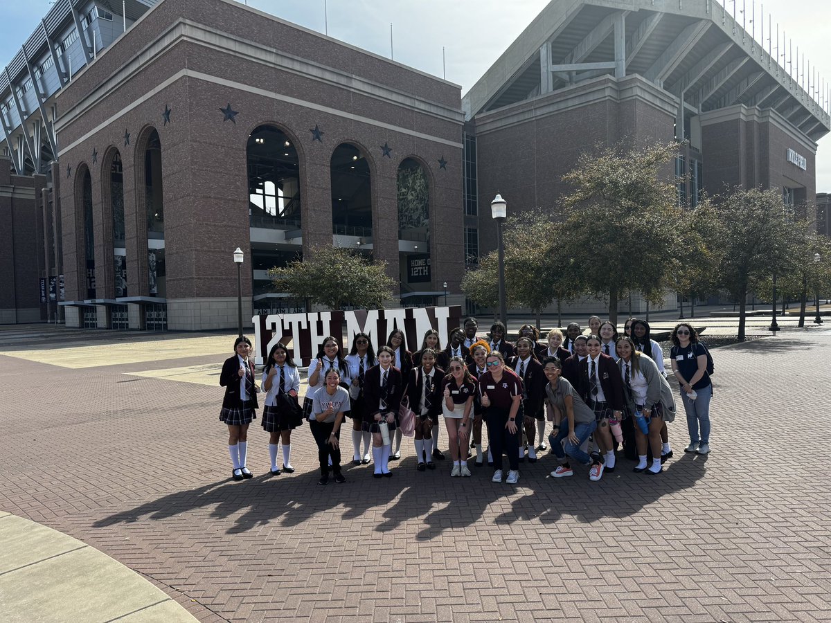 Nicholgo01's tweet photo. @YWCPAHISD offers college tours for every grade level. Excited๐ that our juniors visited @TAMU with support from RISE! #CollegeTours ๐ #CollegBound @TWRHouston @ywprep ๐ https://t.co/5nELGKgWpv