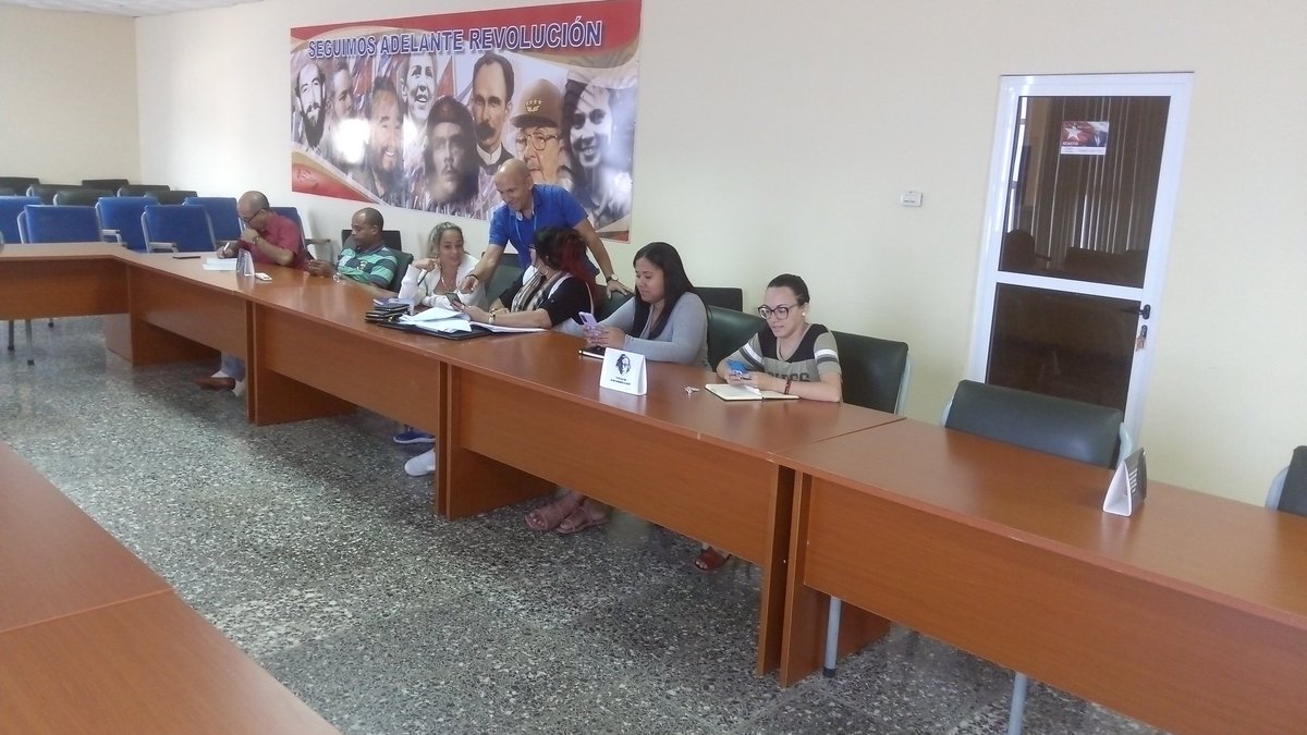 geiacuba's tweet photo. Directivos y especialistas de @confihar entidad del @geiacuba actualizan los conocimientos para las operaciones en las Redes Sociales, logrando cercanía con sus clientes y con la población.
#AltaFiscalización #AlimentariaPorCuba https://t.co/4CpCSdm5Vl