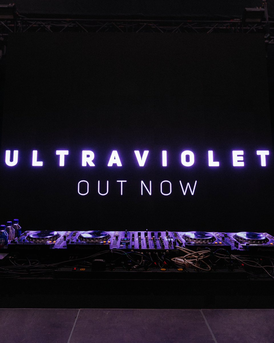 KAIVONOFFICIAL's tweet photo. Atlanta, Charlotte &amp; Raleigh what an absolutely electric Ultraviolet weekend. Thank you for bringing your loving energy 💜 

See you this week DC, Philly, and NY! ✨ https://t.co/4JB39rMwdw