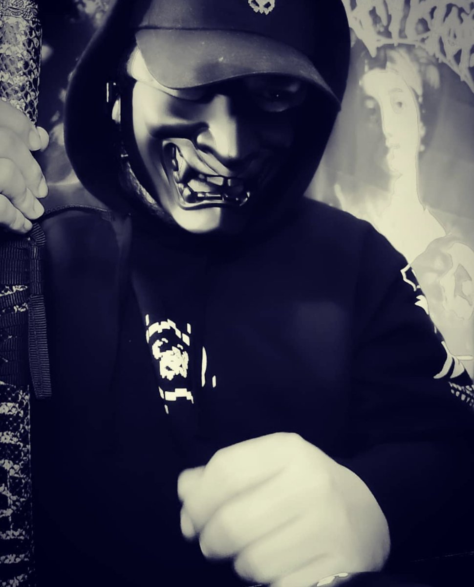 VyrusCo's tweet photo. Even the OniBaba rocks with #vyrusco
What mythical being would look the dopest with a Vyrusco fit? https://t.co/WV3Jd68XwS
