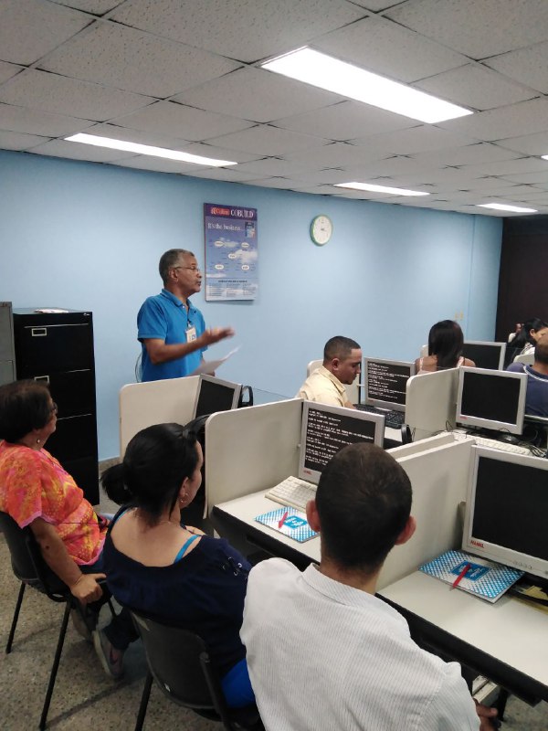 Inició en #PREGER,  el postgrado "Competencias comunicativas en idioma inglés para cuadros y  reservas del sector del transporte", impartido por el MSc. Fidel  Betancourt. Hoy, los temas centrales fueron acerca de presentaciones, saludos e intercambios de información personal.