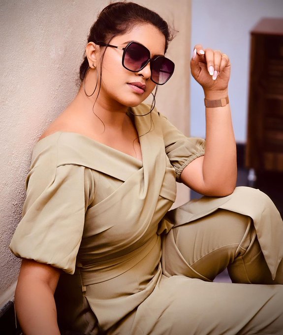 GHXpt6sXkAAxYfV?format=jpg&name=small