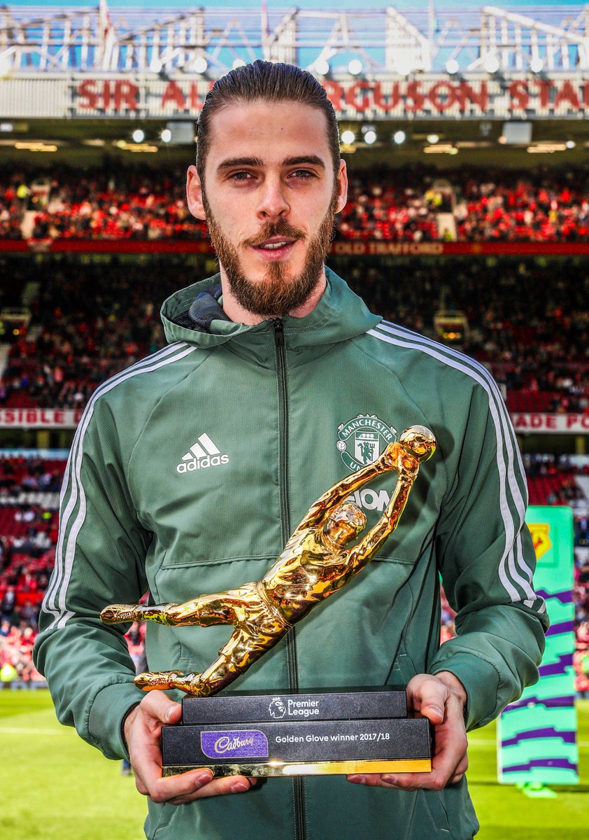 OficialSala12's tweet photo. De Gea (33 anos) segue sem clube desde que saiu do Manchester United.

Ele foi o Luva de Ouro da última Premier League. https://t.co/ZCFAbEMmyq