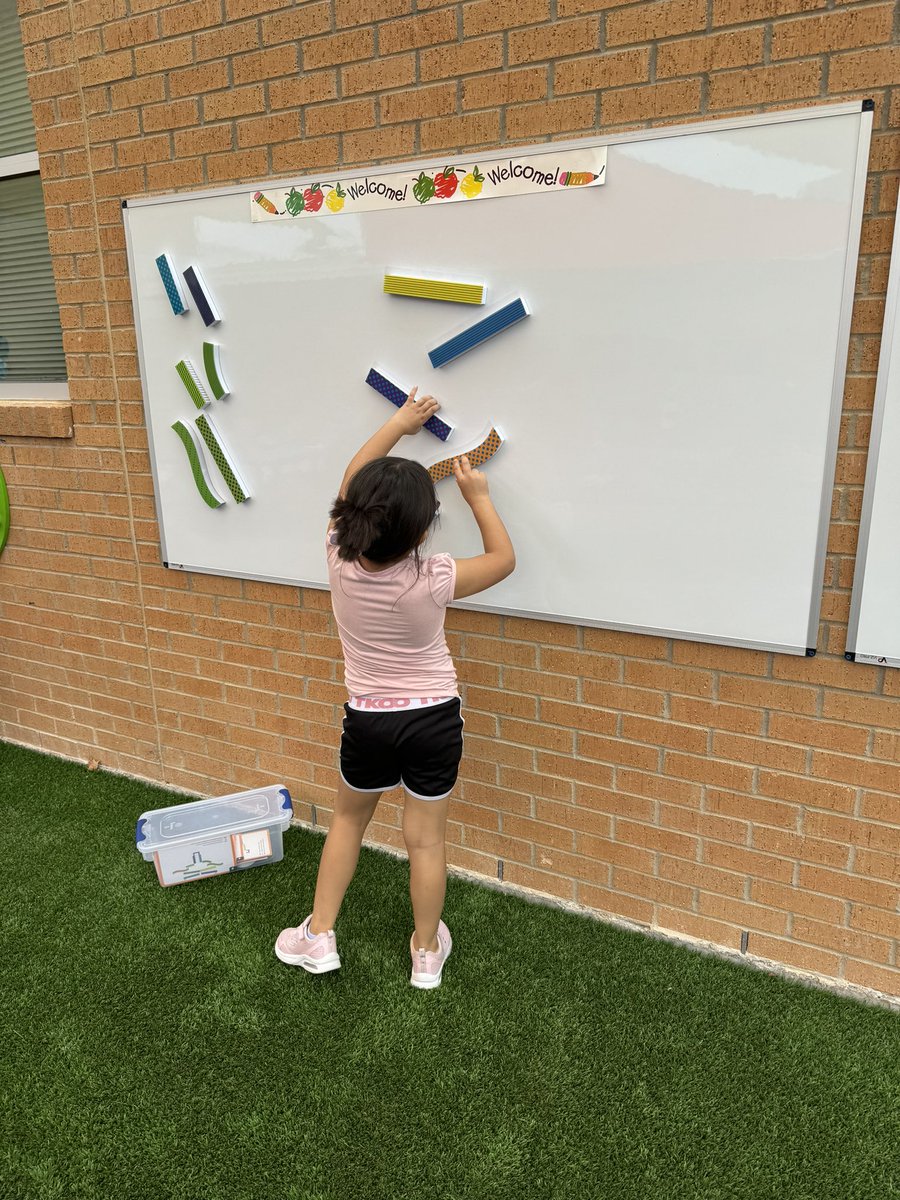 DISDDirector's tweet photo. What a great event! Today marked the official unveiling of the @HydeParkTigers Multi-sensory Courtyard! Thanks to our community partner Simmons Bank for their generous donation to make Mrs. Bellermann’s dream a reality! https://t.co/TVxI4PSHvg