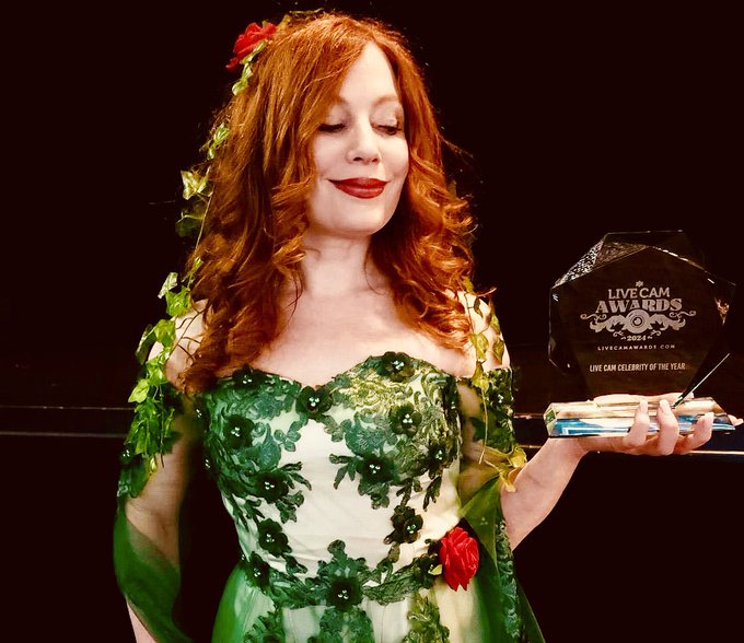 Thanks to everybody who voted for me @LiveCamAwards, I won Celebrity of the Year! It was a great night<a class="tags" target="_blank" title="On Twitter" href="/?out=eyJ0eXAiOiJKV1QiLCJhbGciOiJIUzUxMiJ9.eyJpYXQiOjE3MjMzNzQ2NTgsImlzcyI6InR3cG9ybnN0YXJzLmNvbSIsIm5iZiI6MTcyMzM3NDY1OCwiZXhwIjoxNzU0OTEwNjU4LCJyZWRpcmVjdF91cmwiOiJodHRwczovL3R3aXR0ZXIuY29tL0xpdmVDYW1Bd2FyZHMifQ.CnUJKiJJGhCl68Bob7VvS6KyxLoAyYggjsI6T_dYh9mbYFRGcewPWurt5XV-hDHPNu1uj2jl-uNiNV8nqy0lyw">@LiveCamAwards</a>