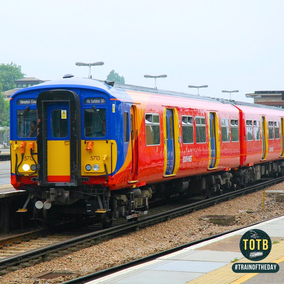 🚆 This is a Class 455 - an old, yet reliable steed. 

🔴 The units are on borrowed time - but what a 40-year stint it’s been for these noble trains. 

⭐️ 14/10 - May they last a good while yet. 

#trainoftheday #totb #trains #electric #emu #electricmultipleunits #Class455