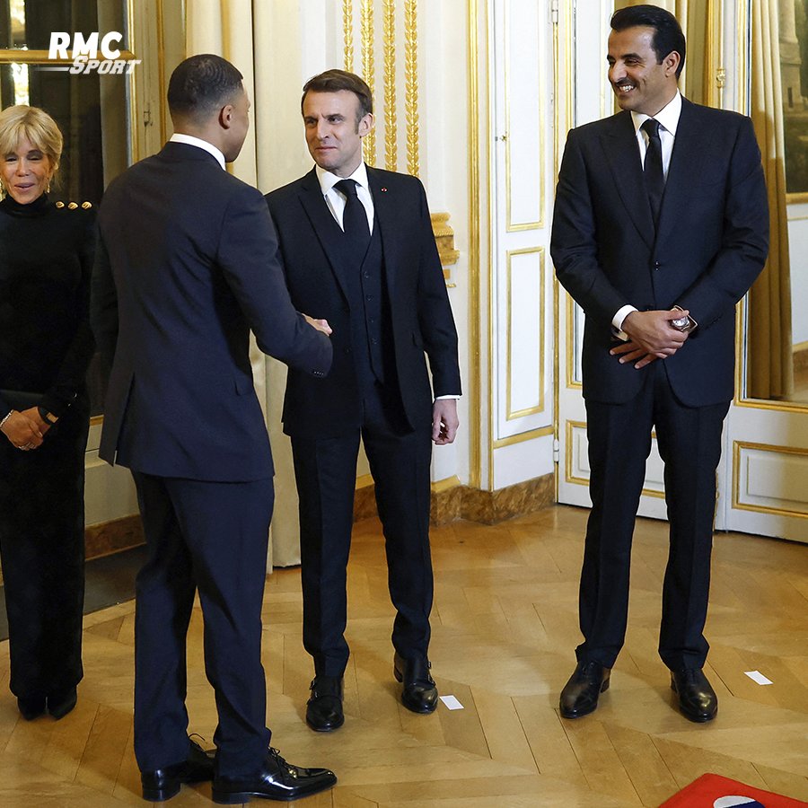 Emmanuel Macron à l'Émir du Qatar : <<Vous avez réussi une formidable compétition avec la plus spectaculaire finale de l'histoire>> #CoupeDumonde2022