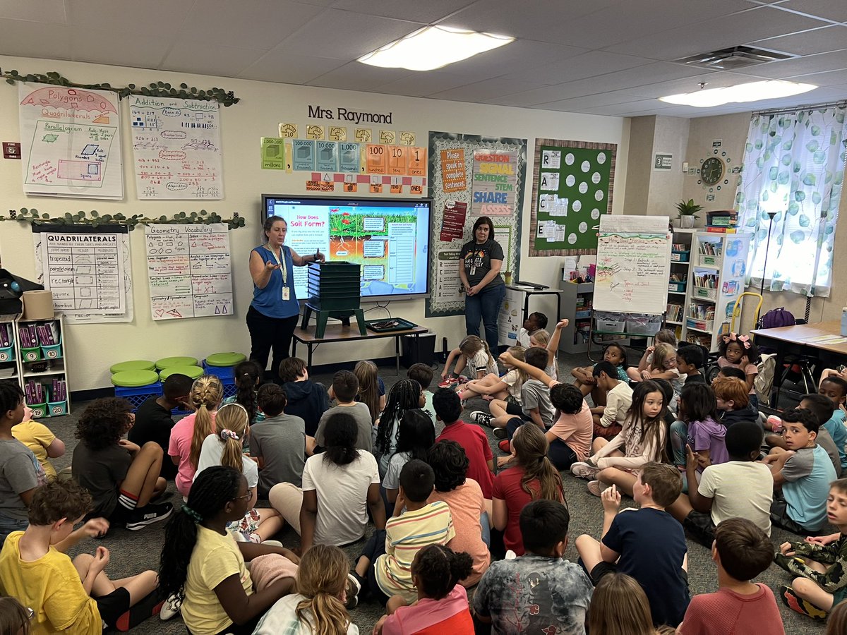 heald3rd's tweet photo. The AMAZING Mrs. Rodriguez came to share her worm farm with us today and share about composting!🪱🥬 @BeckyRaymond3rd @Jstanley3rd @MinshewColts1  #MyMISD #3rdgrade #SHINEbright #EVERYstudentEVERYday https://t.co/waLbEUBvC0