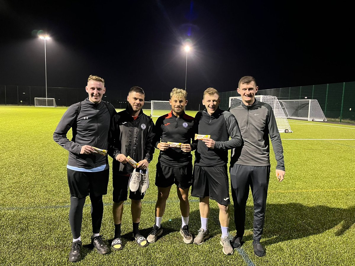 SilksworthCWFC's tweet photo. Another good hour on the training pitch. Well done to tonight’s 5aside winners 👏🏼 https://t.co/tK9baZLd1T