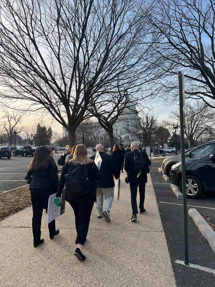 NMDP_advocacy's tweet photo. We’re here! Our dedicated advocates have gathered at the Nation's Capital to meet with elected officials and inspire legislative change that will #SaveMoreLives. https://t.co/i3hy1RHhxh