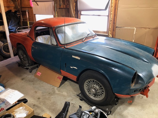 Capital_Triumph's tweet photo. #WhatsThisWednesday
Well, this is CTR Club member George's 1967 SpitSix.
It's a '67 #Spitfire with a '68 #GT6 motor, bonnet, and doors. Still a bit of work in progress though.
#Triumph #TR2 #TR3 #TR4 #TR5 #TR250 #TR6 #TR7 #TR8 #Stag #Herald #Vitesse #Dolomite #StandardTriumph https://t.co/Zx9XNnJ0yY