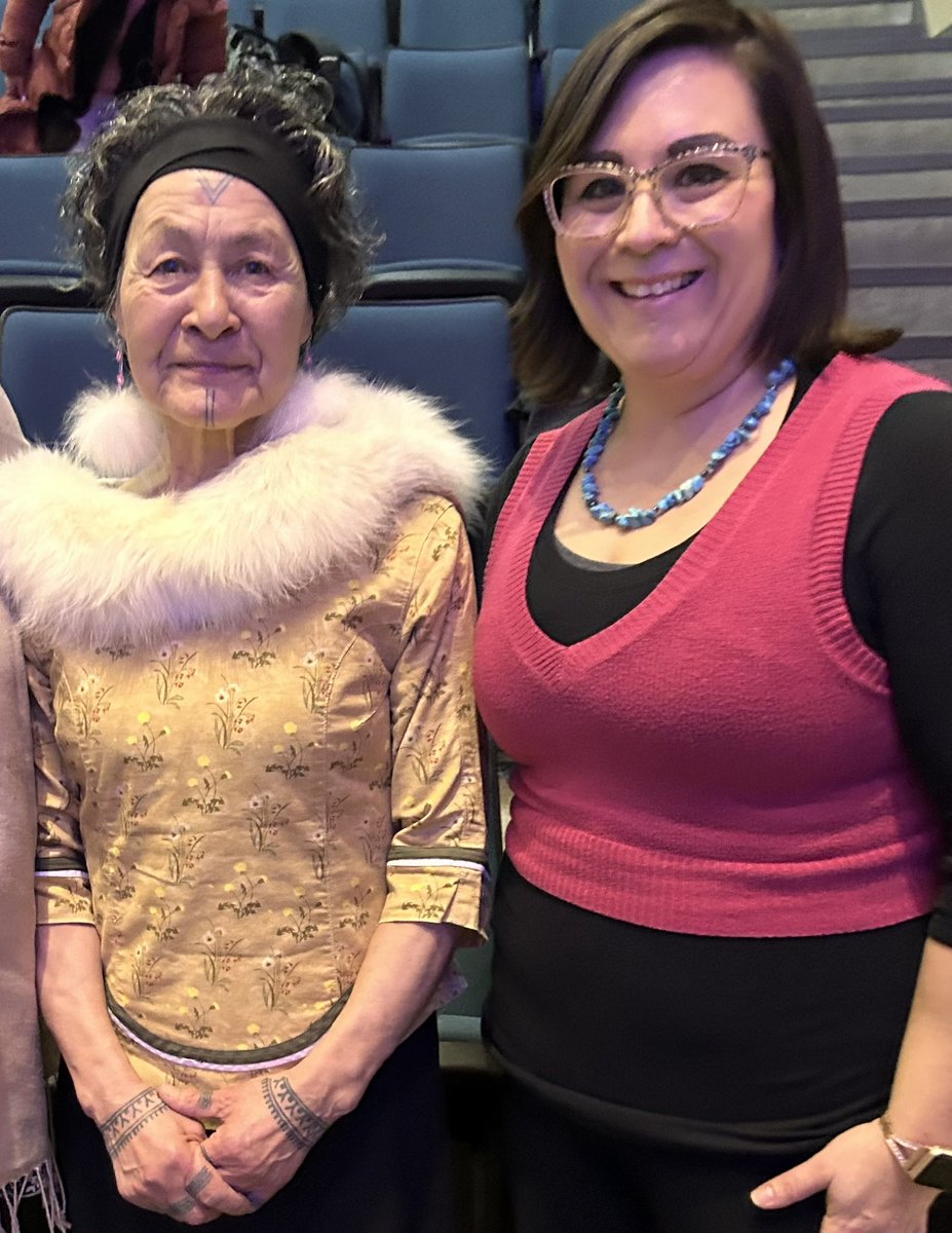 So this happened yesterday ⭐️ I made Aaju a knitted cowl and she gave me incredible beaded sealskin earrings! So deeply moved. Please folks, watch Angry Inuk and Twice Colonized, open your awareness to stories you may have not heard before.