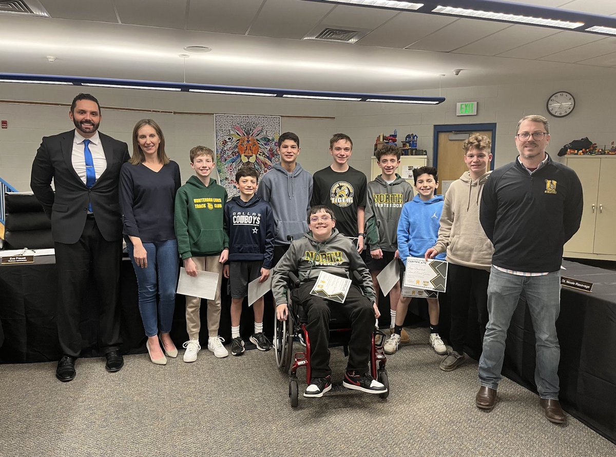 🏀 Last night, we celebrated our exceptional basketball teams! Huge shoutout to Coach Knoble and our undefeated girls' team for their championship victory, followed by Coach Golden, Team Manager Devin, and our boys' team for their impressive B Tournament win.  #TheU