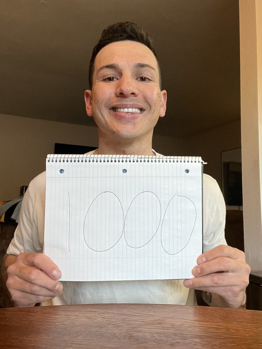 ChefBoyMandeezy's tweet photo. 4 digits today 🙏🏼💛 https://t.co/rI9GGTSQM0