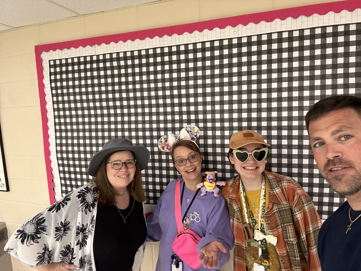 Victoria Knowles (@vickyknow) on Twitter photo Just a team sporting the tacky tourist look. All the adventures from a book! <a href="/Comptoncubs/">Compton Elementary</a> <a href="/compton_pe/">Compton PE</a> <a href="/PrincipalLair/">Beth Lair</a> <a href="/MRSWALCOTT1/">Helen Walcott</a> <a href="/ACLittle23/">Amber Little</a> Just a team sporting the tacky tourist look. All the adventures from a book! <a href="/Comptoncubs/">Compton Elementary</a> <a href="/compton_pe/">Compton PE</a> <a href="/PrincipalLair/">Beth Lair</a> <a href="/MRSWALCOTT1/">Helen Walcott</a> <a href="/ACLittle23/">Amber Little</a>