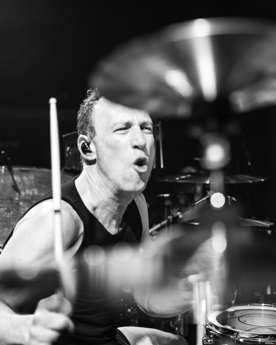 Porno For Pyros tweet media