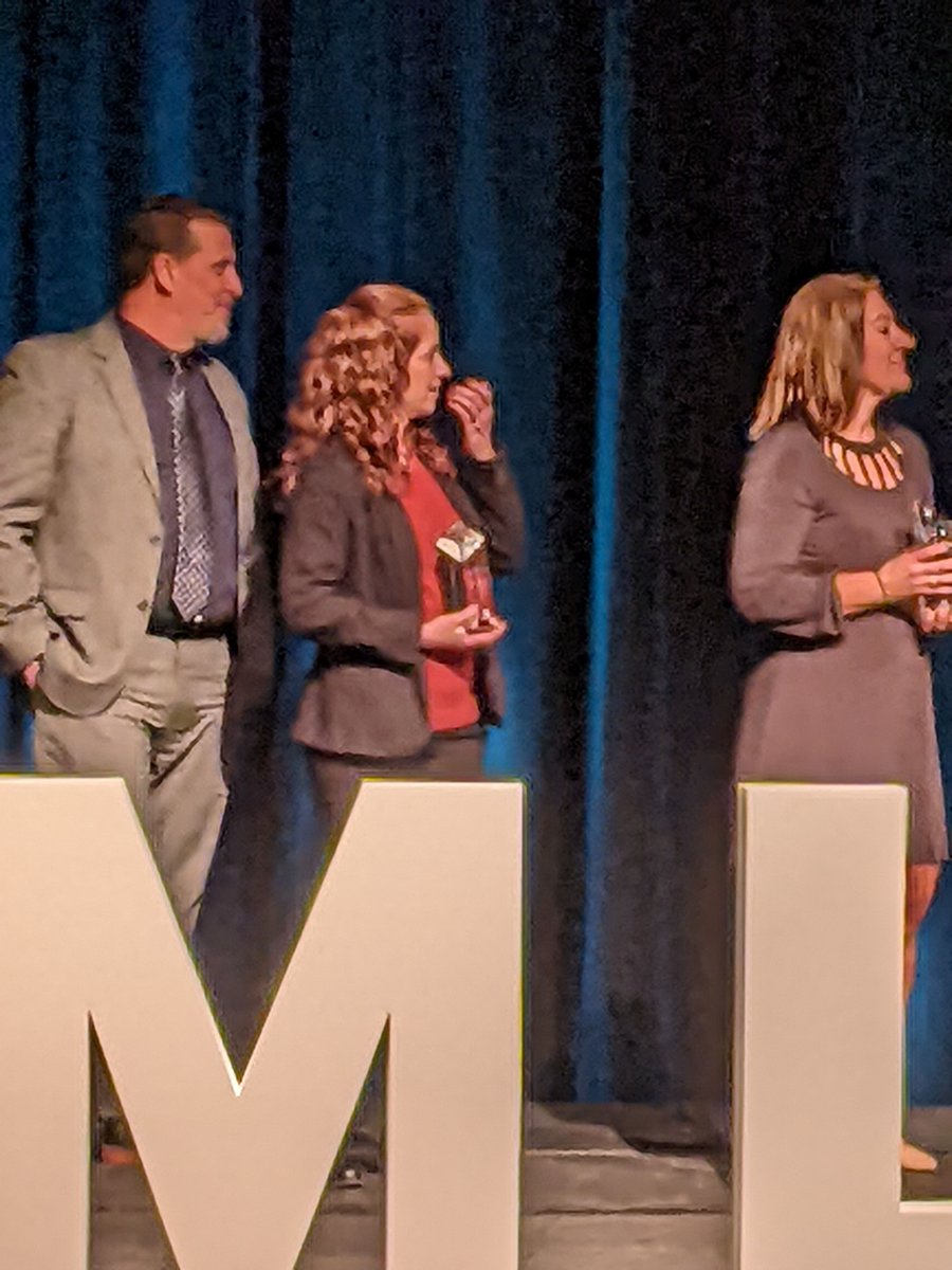 @jocombsusd winning the Infinity award from @ModernTeachco for our professional development program.  Dr. Tim Fountain and Christine Murphy accepting the award.
  Great job.