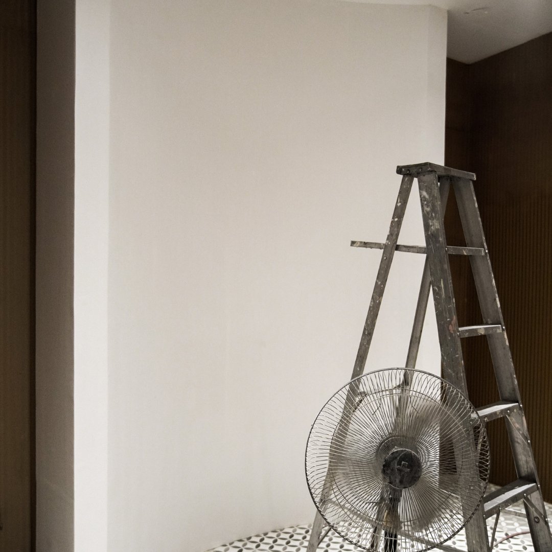 flipspacestudio's tweet image. We spaced metal studs closely behind the curved gypsum board wall to provide structural support and maintain the desired curvature of the wall.

#flipspace #architectureph #constructionph #renovation #quiapo #quiapochurch #manilacity