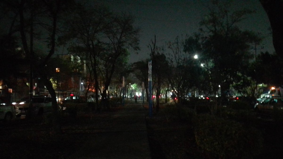 #5todia #SinLuz #SwndeeoSeguroPlateros <a href="/AlcaldiaAO/">Alcaldía Álvaro Obregón</a> <a href="/lialimon/">Lía Limón</a> <a href="/Prepa8_UNAM/">ENP8.Miguel E. Schulz</a> <a href="/UNAM_MX/">UNAM</a> <a href="/U_PLATEROS/">UH Plateros</a>