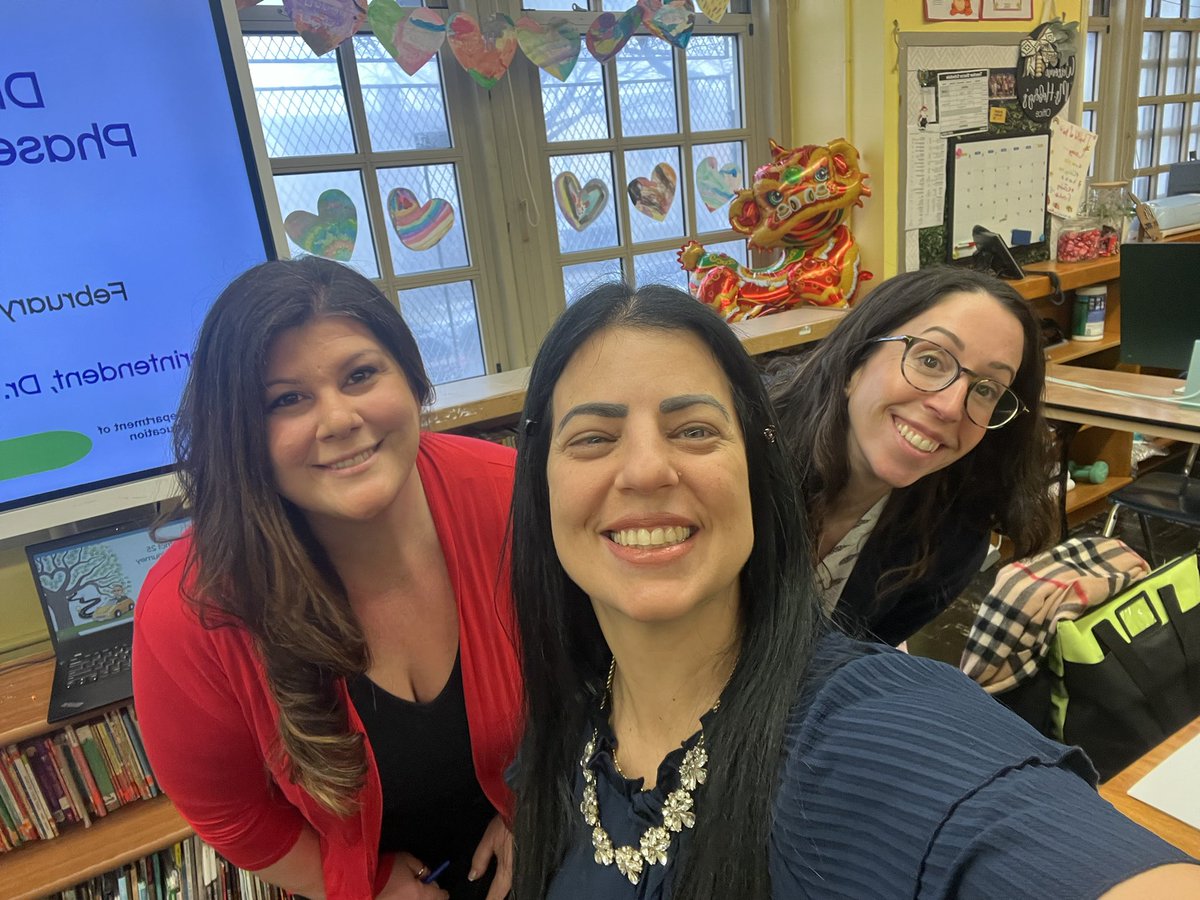 Together is always better in service for our students. Today, we had the opportunity to share our Phase 1 Journey with District 28 principals and D28 instructional leads at PS 193. @DOEChancellor @NYCSchoolsD25 @NChris810 @QCarolyneQ1 @FollowCSA