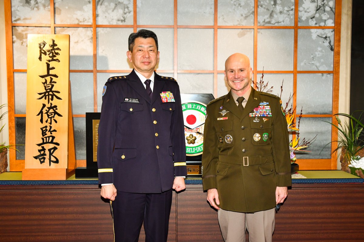 2月27日（火）、カヴォリNATO欧州連合軍最高司令官が来省し