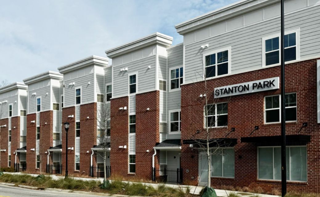TheDanaBarrett's tweet photo. So proud to join my Invest Atlanta colleagues for the grand opening of Stanton Park Apartments. Fulton County is proud to partner on bringing both affordable and supportive housing units to the Atlanta Beltline Southside Trail. https://t.co/jt4FMzEcCU