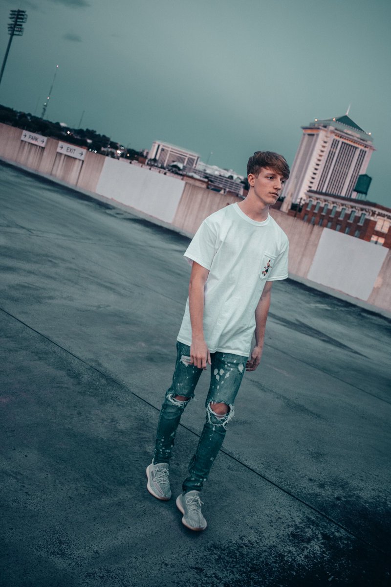 7Swish's tweet image. pre vs now 😭