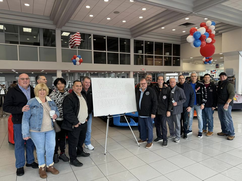 CioccaCorvette's tweet photo. Ciocca #Corvette in #AtlanticCity had the pleasure of hosting members of the Richmond County Corvette Club! They came down to send some time reviewing the latest options, new colors for 2024 and checking out our Chevy Accessories. 🏁

#cioccaonsocial #z06 #c8 #stingray #sportscar https://t.co/eFgSPCbzp1