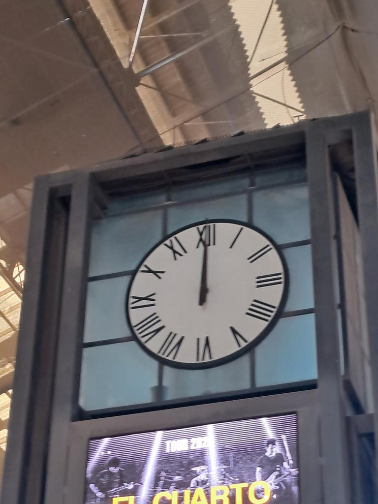 espinosajaime_'s tweet photo. @EFENos_ Vamos avanzando!!!!... ahora los 2 lados estan iguales... solo queda ponerlos a hora https://t.co/9Bp7E71Ydo
