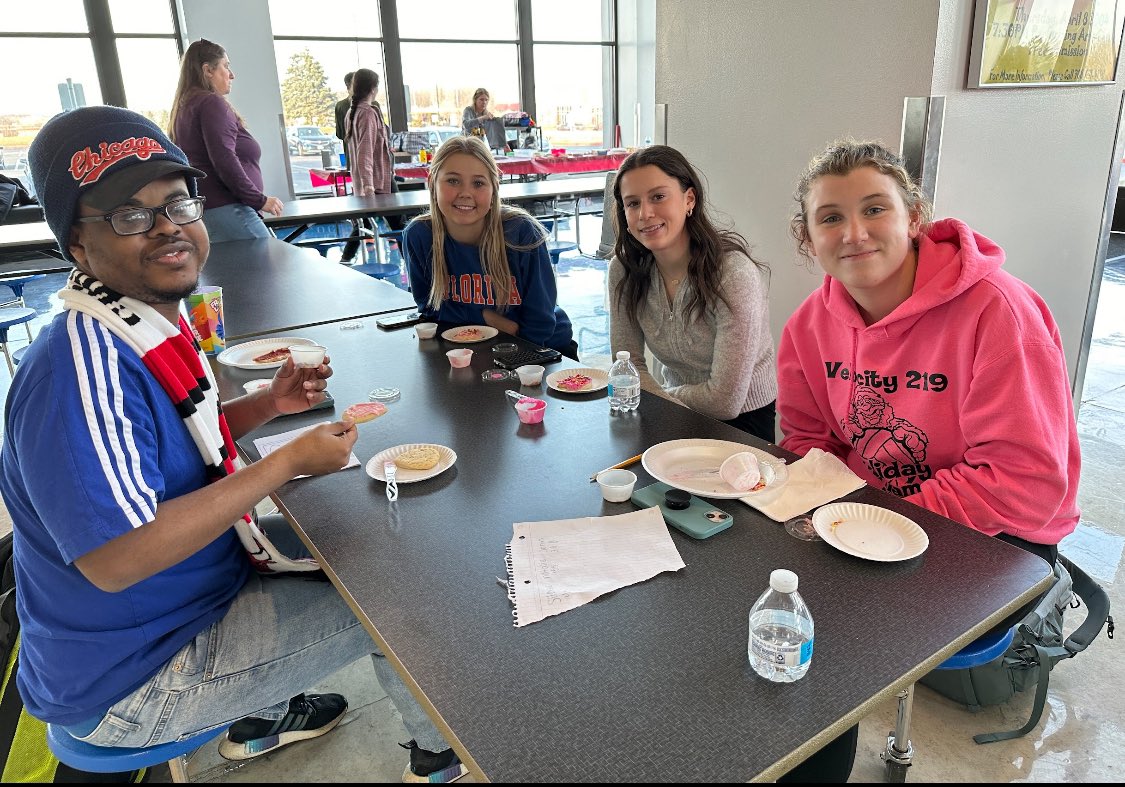 CSfriendship's tweet photo. A look back at our February cookie decorating party! ❤️🍪 https://t.co/UXM8vdtIMb