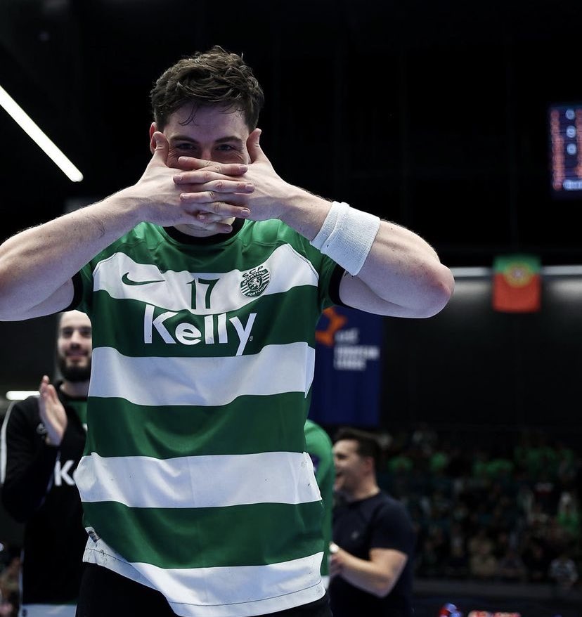 Thorkelsson 🤝 Gyokeres 
Faz a máscara 🫱🫲