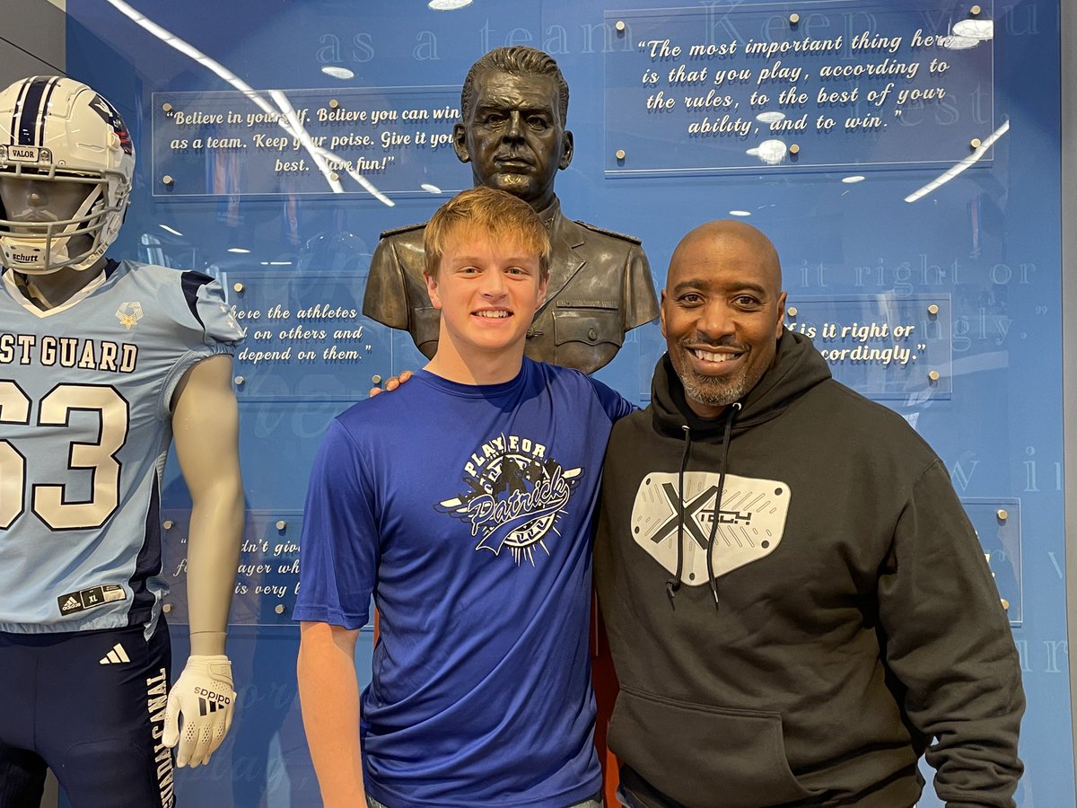 Had a great time at my visit to the Coast Guard Academy. Thanks to @CoachCCGrant and everyone at the academy to make it possible! @USCGA_Football @LaVerniaISD @GuyAnde79258757