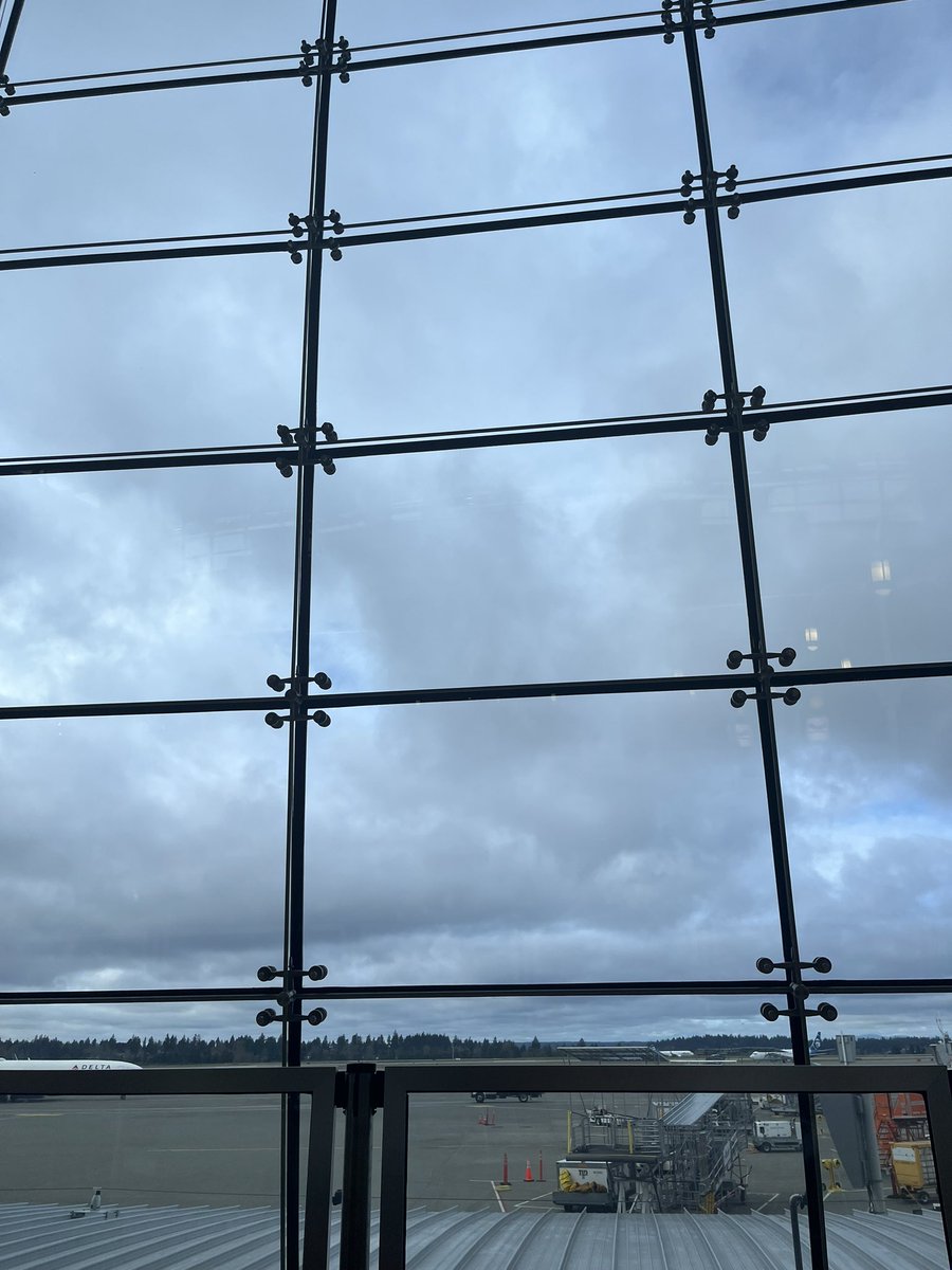 Ashley V. Robinson tweet media