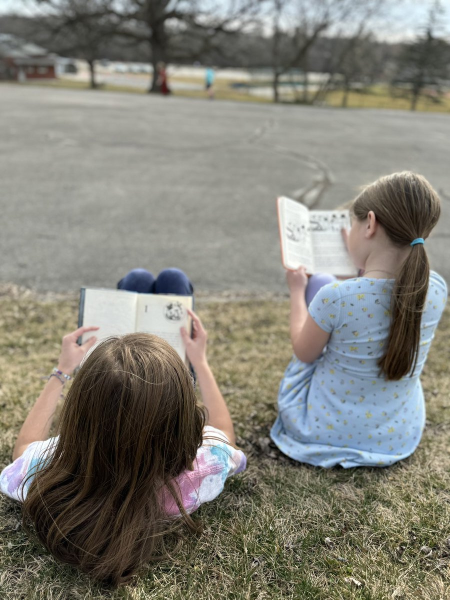 #RSLMC #FallsPride February 27th Library <a href="/FallsSchools/">Falls Schools</a> #LoveMyRiverside 💕☀️📚