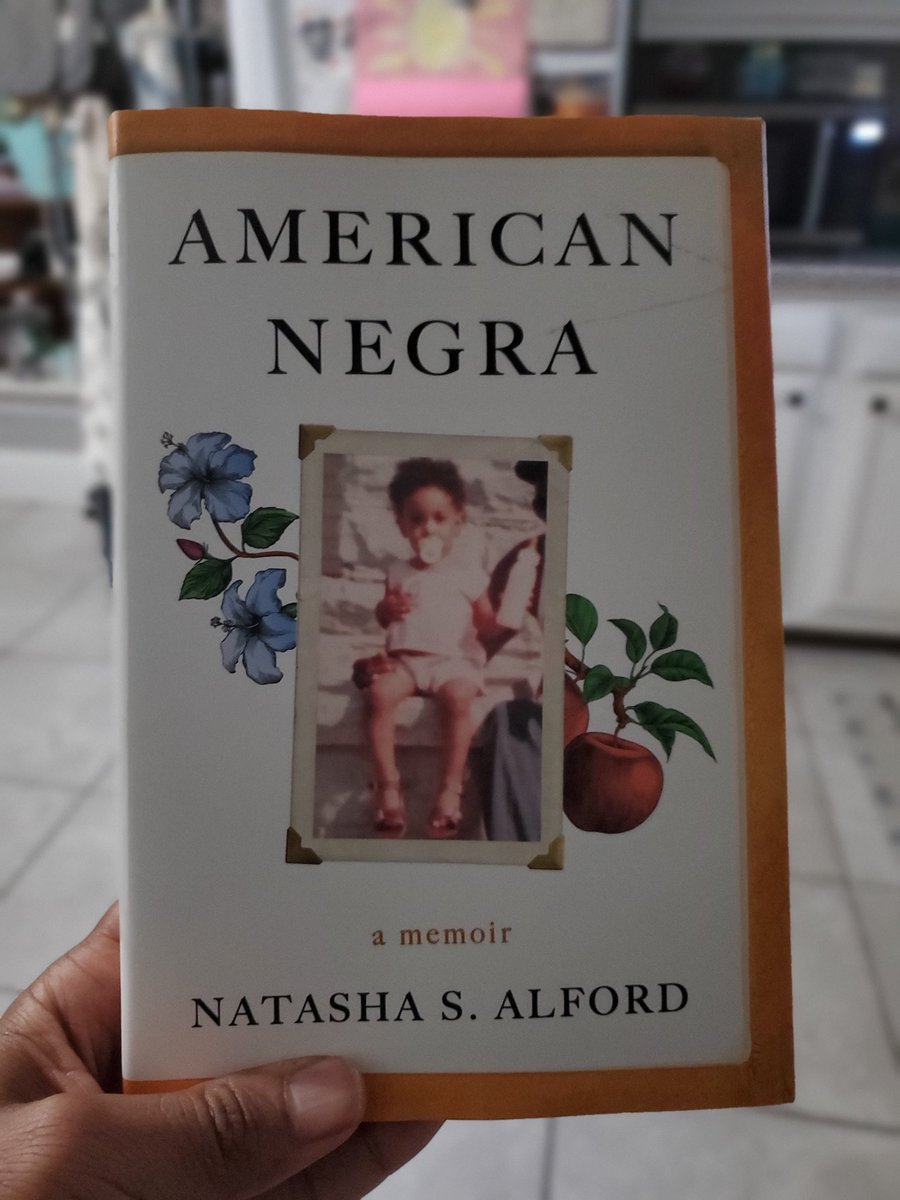 QWilliamsCNY's tweet photo. Congratulations to @NatashaSAlford on the release of her memoir "American Negra!" One of @SyracuseSchools' very own!! Truly proud of you and happy to have called you a GREAT friend for over 20 years! Keep Climbing! 🙌🏾🙌🏾 https://t.co/WVUvwCoAI8