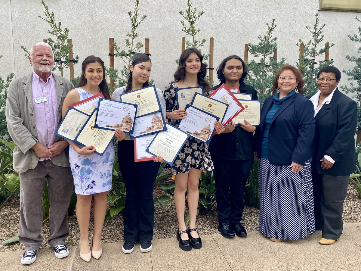 ElCaminoHighSch's tweet photo. Congrats to Christa Grace B., ECs Feb Rising Star! Christa has overcome many challenges in her life while taking multiple AP classes, dual &amp; concurrent enrollment classes. She’s an amazing person who is also graduating early! Thanks O’side Chamber of Commerce! #destinationOside https://t.co/Fm23HgM4Tq