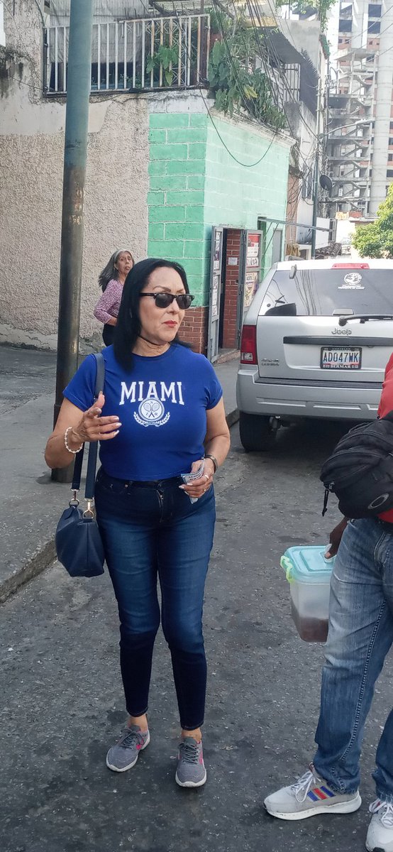 MilagroAyarVar1's tweet photo. #27Feb24 Plataforma unitaria Candelaria, hoy en casa por casa, volanteando y motivando a la sociedad civil a conformar los 600K camino al triunfo de la candidata de la unidad María Corina Machado. https://t.co/kJLM9KJZlk