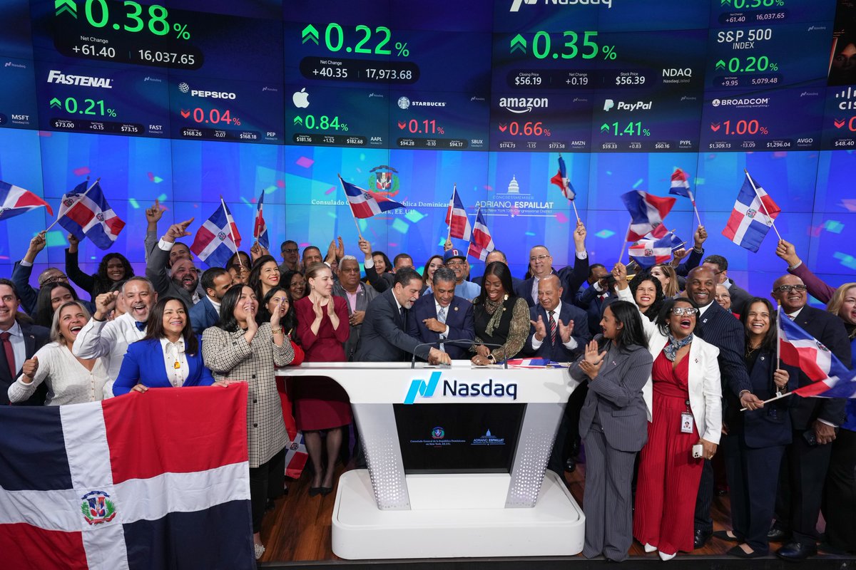 NasdaqExchange's tweet photo. In honor of #DominicanIndependenceDay, we welcome Congressman @RepEspaillat of New York’s 13th Congressional District & the Consulate General of the Dominican Republic in New York to the @NasdaqExchange Closing Bell. Alongside our Adelante Employee Network, we’re proud to gather and honor influential members of the Dominican community who are driving impact.🇩🇴🛎️