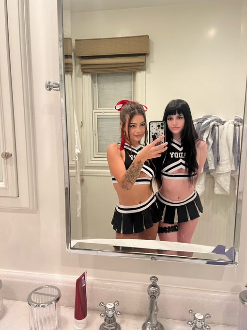 say hi if i can send you our cheerleader video 🎥 https://t.co/ht6ReUEk9w