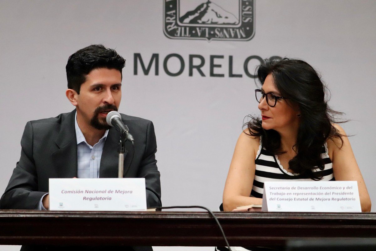 Signan Gobiernos de Morelos y Jalisco convenio para la implementación de la plataforma digital “Visor Urbano”, que eficientiza la emisión de licencias de funcionamiento facebook.com/share/2WWhbb2e…