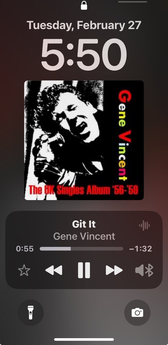 theshoo265's tweet image. Get out your chairs! #NowPlaying #GeneVincent #GitIt