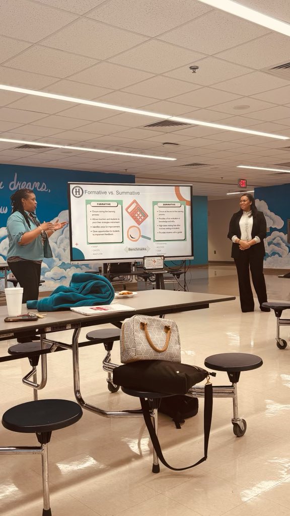 Thank you Kim our AMAZING 🤩 Data Strategist for facilitating in collaboration with Principal Brown a data dig to improve student achievement! @APSHollisCrew @apsupdate @Retha_Woolfolk @HeyyyMelanieAPS